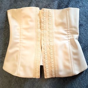 Colombian waist trainer.